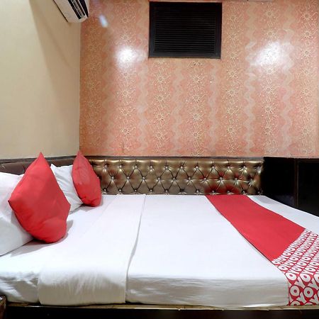 Oyo Flagship 81569 The Red Rose Inn Neu-Delhi Exterior foto